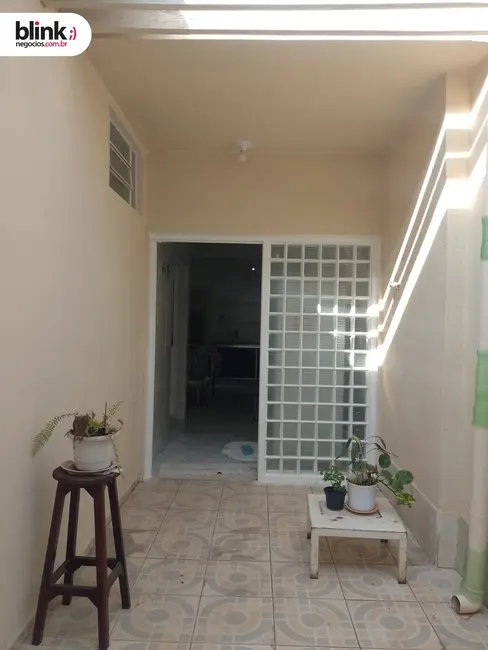 Foto 4 de Casa com 3 quartos à venda, 170m2 em Catanduva - SP