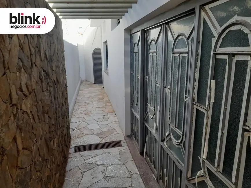 Foto 3 de Casa com 3 quartos à venda, 213m2 em Catanduva - SP