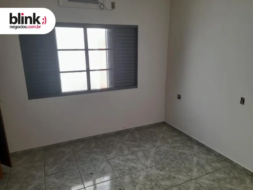Foto 9 de Casa com 3 quartos à venda, 213m2 em Catanduva - SP