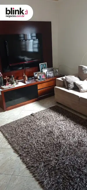 Foto 3 de Casa com 4 quartos à venda, 224m2 em Catanduva - SP