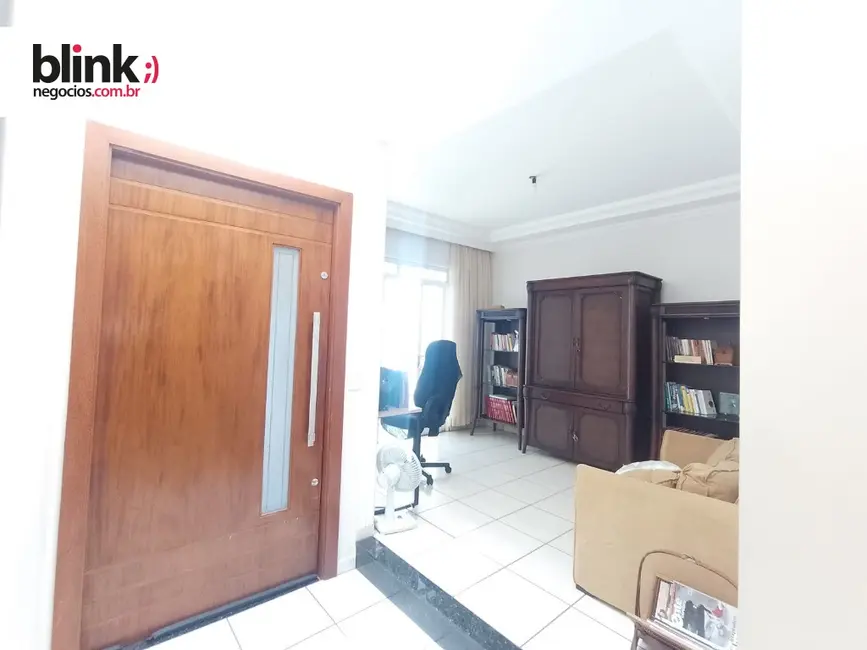 Foto 3 de Casa com 3 quartos à venda, 232m2 em Parque Glória I, Catanduva - SP