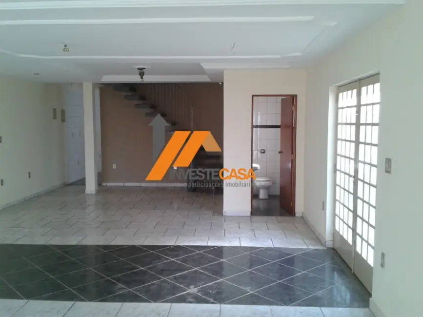 Casa com 3 quartos à venda, 280m2 em Parque das Laranjeiras, Sorocaba - SP - imagem 3 Foto 3 de Casa com 3 quartos à venda, 280m2 em Parque das Laranjeiras, Sorocaba - SP