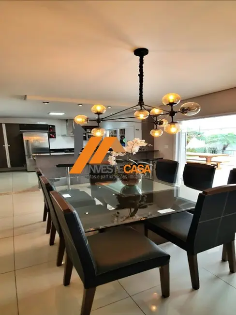 Casa de Condomínio com 3 quartos à venda, 230m2 em Jardim Guarujá, Sorocaba - SP - imagem 3 Foto 3 de Casa de Condomínio com 3 quartos à venda, 230m2 em Jardim Guarujá, Sorocaba - SP