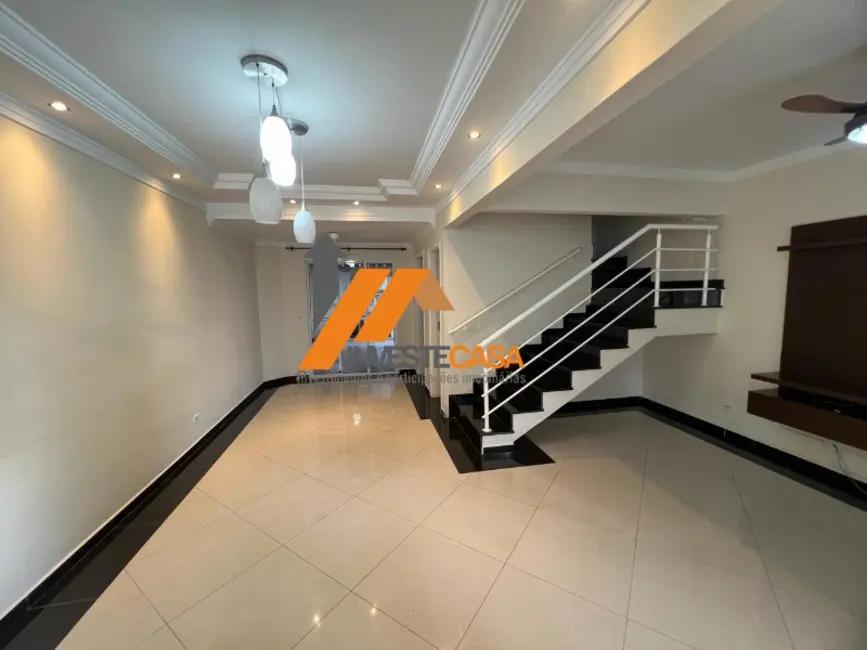 Foto 6 de Casa de Condomínio com 3 quartos à venda e para alugar, 110m2 em Bairro da Vossoroca, Sorocaba - SP