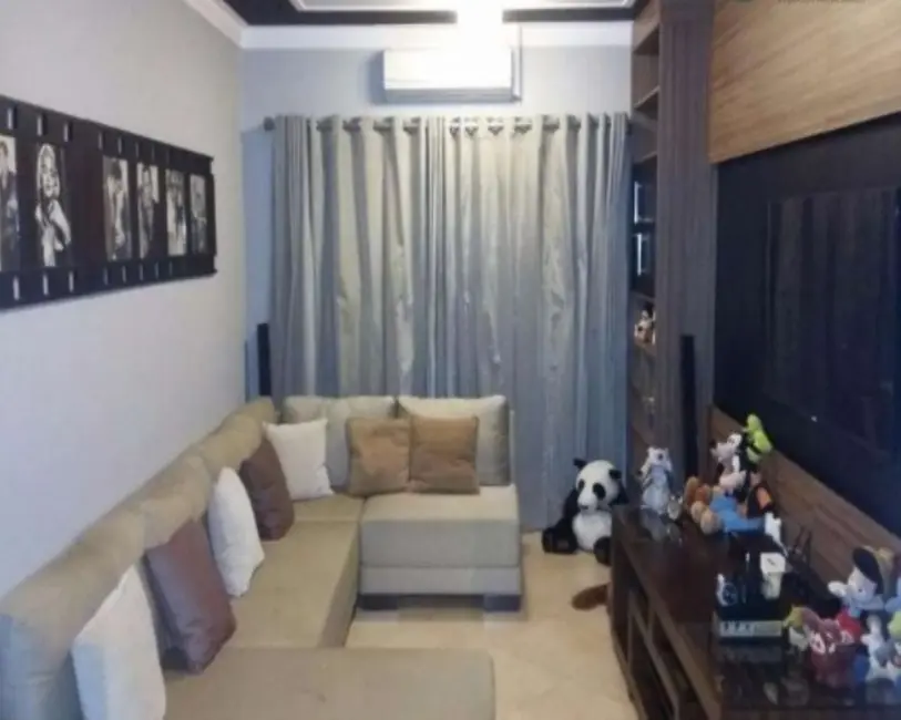 Casa com 3 quartos à venda e para alugar, 330m2 em Jardim Emília, Sorocaba - SP - imagem 4 Foto 4 de Casa com 3 quartos à venda e para alugar, 330m2 em Jardim Emília, Sorocaba - SP