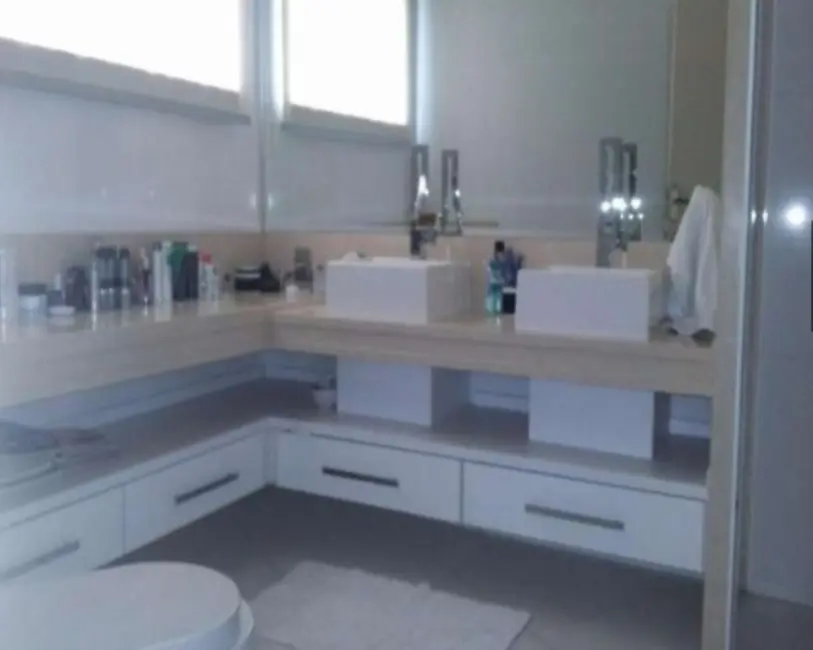 Casa com 3 quartos à venda e para alugar, 330m2 em Jardim Emília, Sorocaba - SP - imagem 5 Foto 5 de Casa com 3 quartos à venda e para alugar, 330m2 em Jardim Emília, Sorocaba - SP