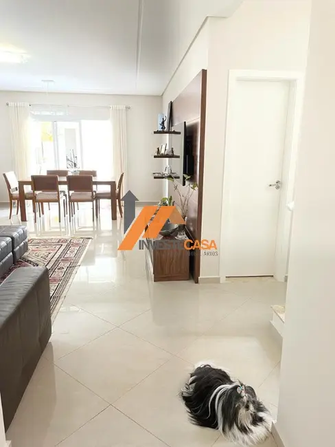 Casa de Condomínio com 4 quartos à venda, 251m2 em Parque Residencial Villa dos Inglezes, Sorocaba - SP - imagem 2 Foto 2 de Casa de Condomínio com 4 quartos à venda, 251m2 em Parque Residencial Villa dos Inglezes, Sorocaba - SP