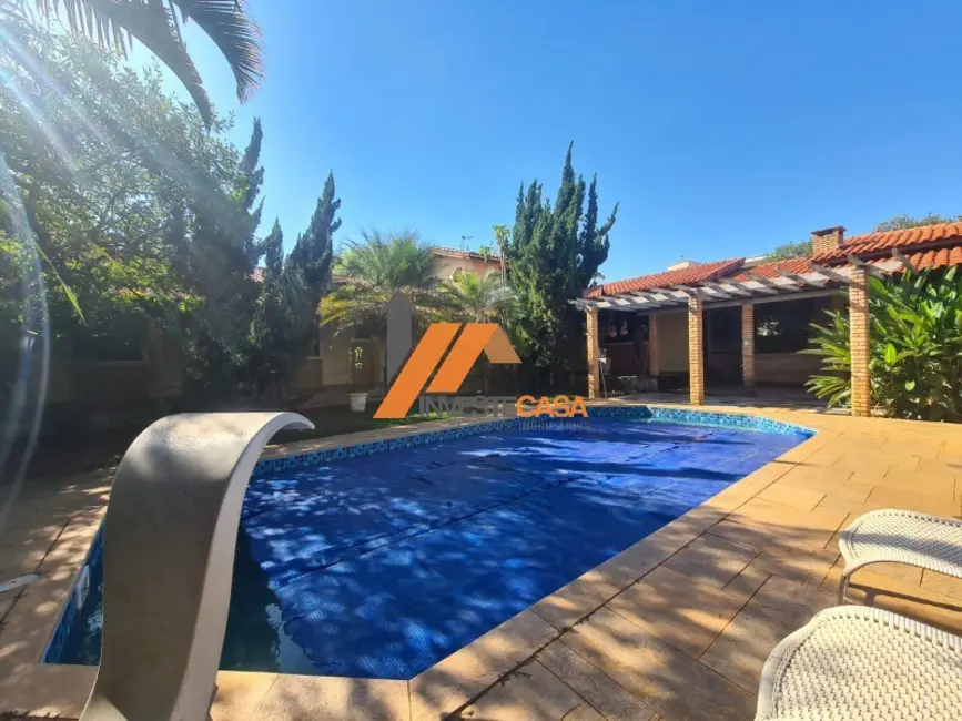 Foto 3 de Casa de Condomínio com 3 quartos à venda, 350m2 em Aracoiaba Da Serra - SP