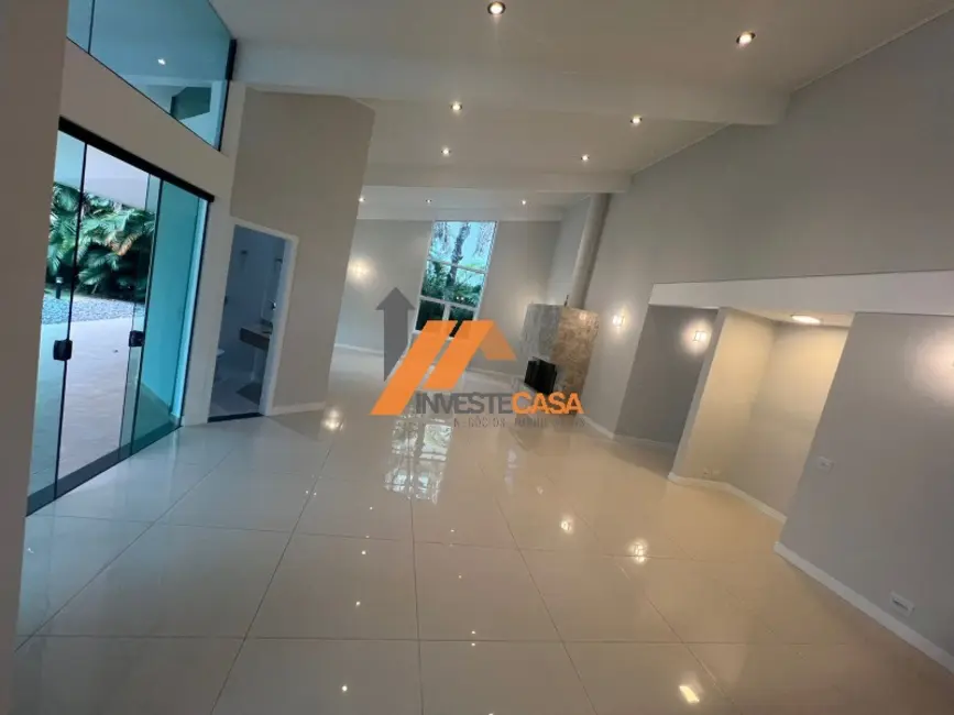 Foto 4 de Casa de Condomínio com 4 quartos à venda e para alugar, 500m2 em Aracoiaba Da Serra - SP