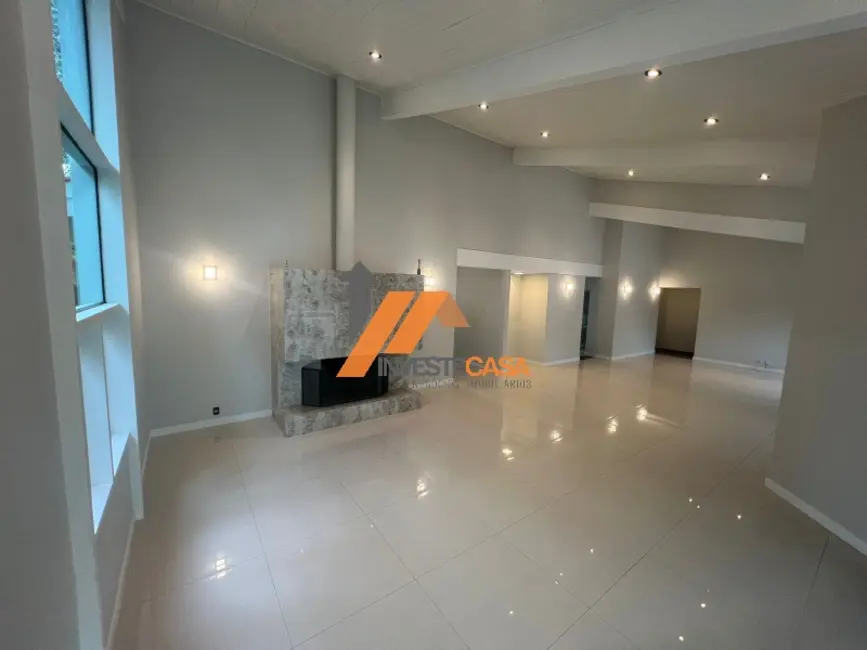 Foto 3 de Casa de Condomínio com 4 quartos à venda e para alugar, 500m2 em Aracoiaba Da Serra - SP