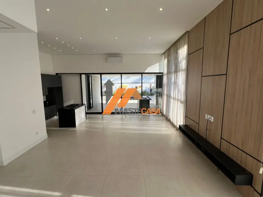 Foto 4 de Casa de Condomínio com 4 quartos para alugar, 250m2 em Alphaville Nova Esplanada, Votorantim - SP