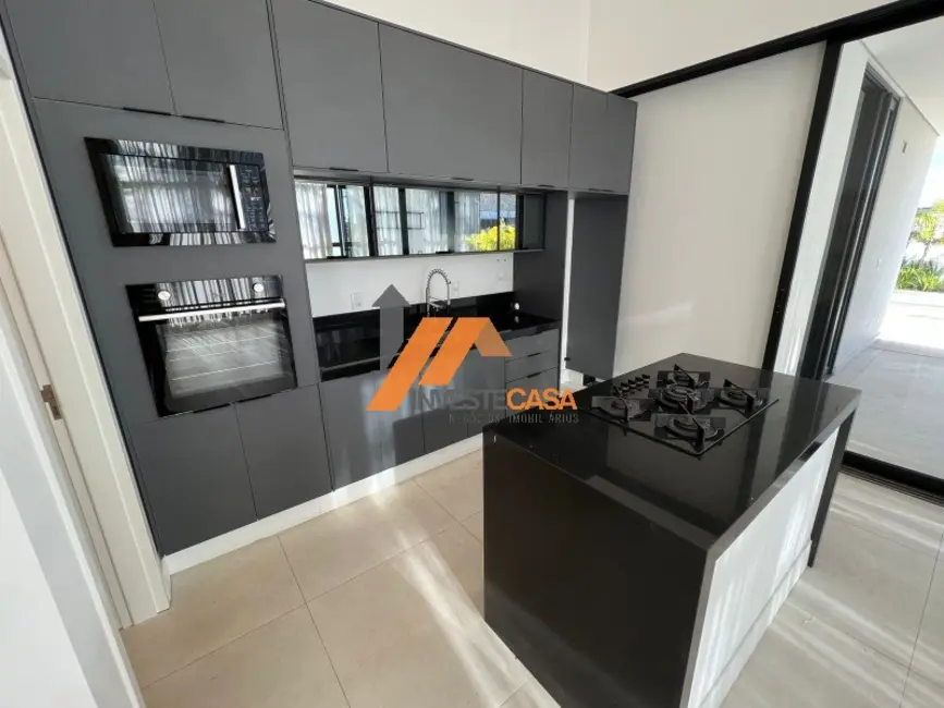 Foto 9 de Casa de Condomínio com 4 quartos para alugar, 250m2 em Alphaville Nova Esplanada, Votorantim - SP