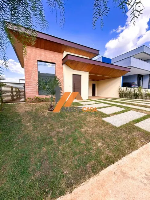 Casa de Condomínio com 3 quartos à venda, 194m2 em Cajuru do Sul, Sorocaba - SP - imagem 3 Foto 3 de Casa de Condomínio com 3 quartos à venda, 194m2 em Cajuru do Sul, Sorocaba - SP