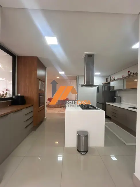 Casa de Condomínio com 3 quartos à venda, 363m2 em Condomínio Residencial Village Vert, Sorocaba - SP - imagem 8 Foto 8 de Casa de Condomínio com 3 quartos à venda, 363m2 em Condomínio Residencial Village Vert, Sorocaba - SP