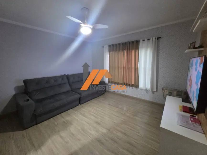 Casa com 3 quartos para alugar, 196m2 em Jardim Icatu, Votorantim - SP - imagem 6 Foto 6 de Casa com 3 quartos para alugar, 196m2 em Jardim Icatu, Votorantim - SP