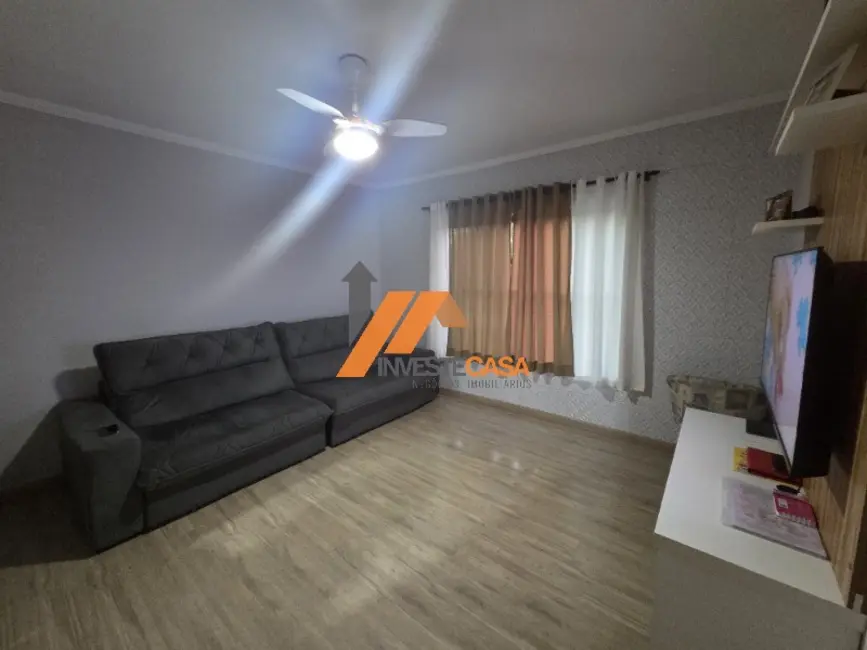 Casa com 3 quartos para alugar, 196m2 em Jardim Icatu, Votorantim - SP - imagem 3 Foto 3 de Casa com 3 quartos para alugar, 196m2 em Jardim Icatu, Votorantim - SP