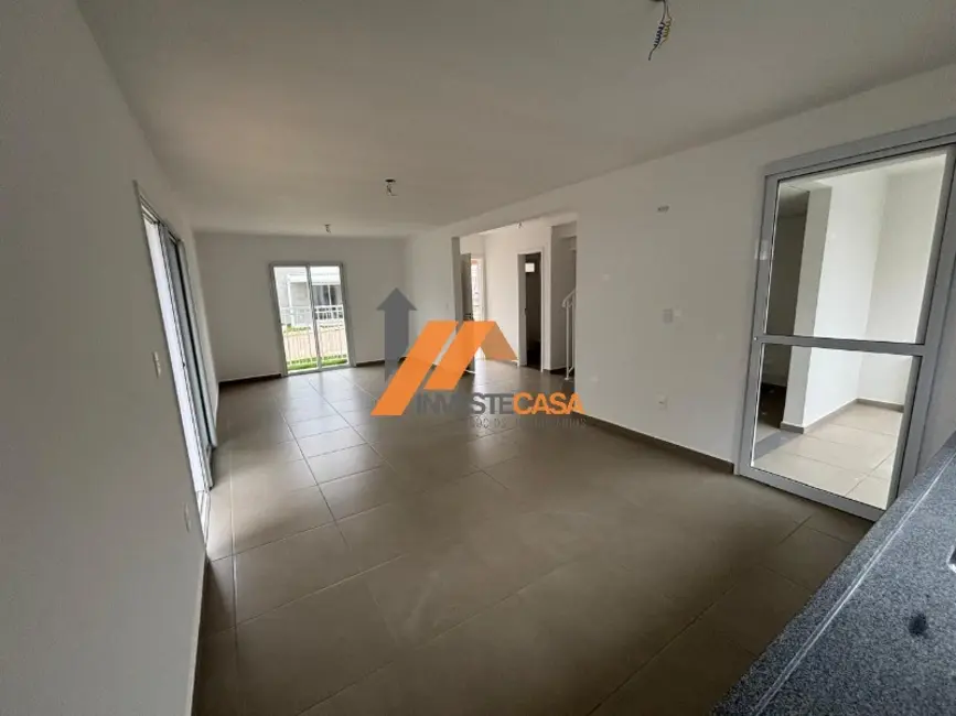 Foto 4 de Casa de Condomínio com 3 quartos à venda e para alugar, 115m2 em Votorantim - SP