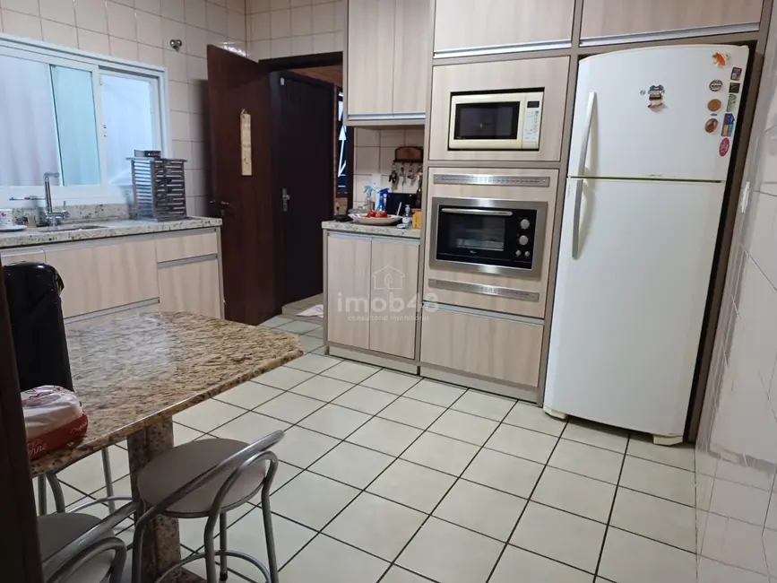 Casa com 4 quartos à venda, 412m2 em Serraria, Sao Jose - SC - imagem 4 Foto 4 de Casa com 4 quartos à venda, 412m2 em Serraria, Sao Jose - SC