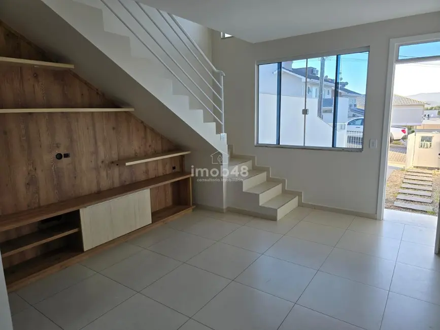 Foto 1 de Casa com 2 quartos à venda, 70m2 em Forquilhas, Sao Jose - SC