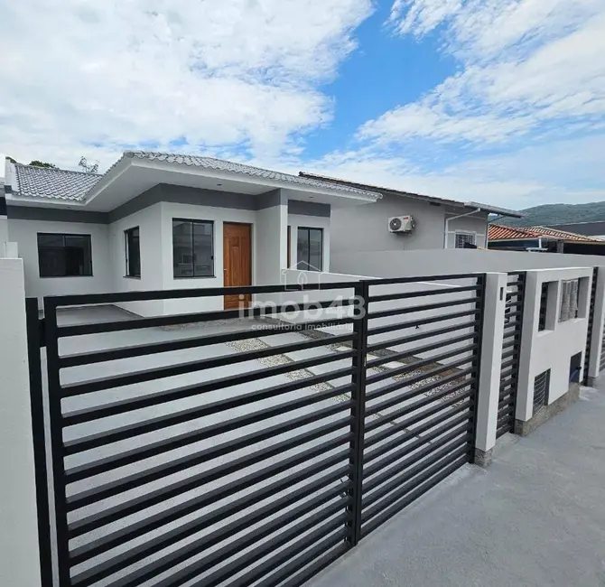 Foto 1 de Casa com 2 quartos à venda, 100m2 em Bela Vista, Palhoca - SC