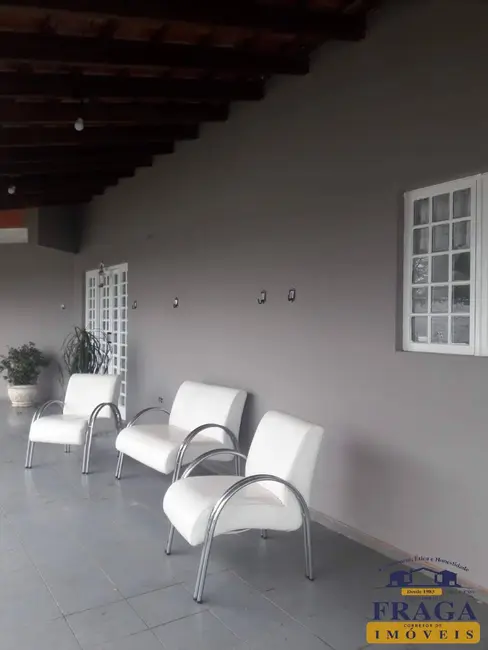 Foto 3 de Chácara com 3 quartos à venda, 250m2 em Aracoiaba Da Serra - SP