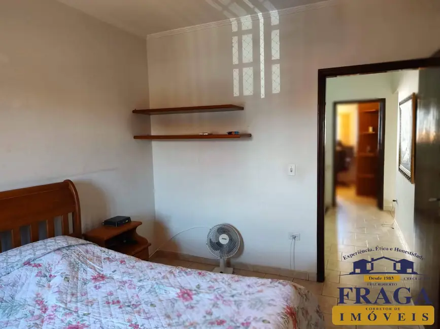 Casa com 3 quartos à venda, 200m2 em Jardim Siriema, Sorocaba - SP - imagem 8 Foto 8 de Casa com 3 quartos à venda, 200m2 em Jardim Siriema, Sorocaba - SP