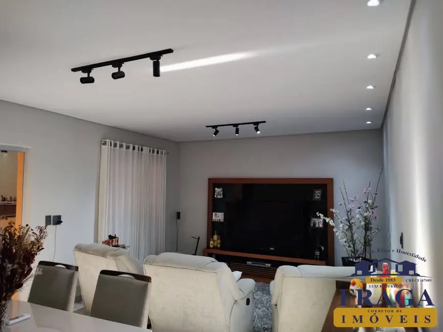 Foto 2 de Casa com 2 quartos à venda, 100m2 em Jardim Maria do Carmo, Sorocaba - SP