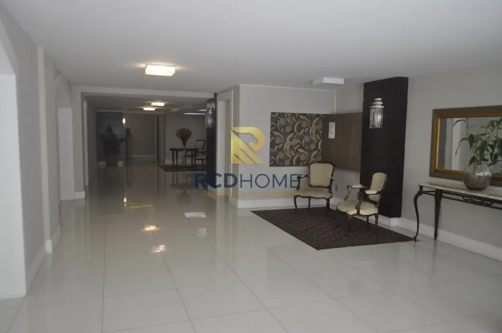 Foto 6 de Apartamento com 4 quartos à venda, 300m2 em Curitiba - PR