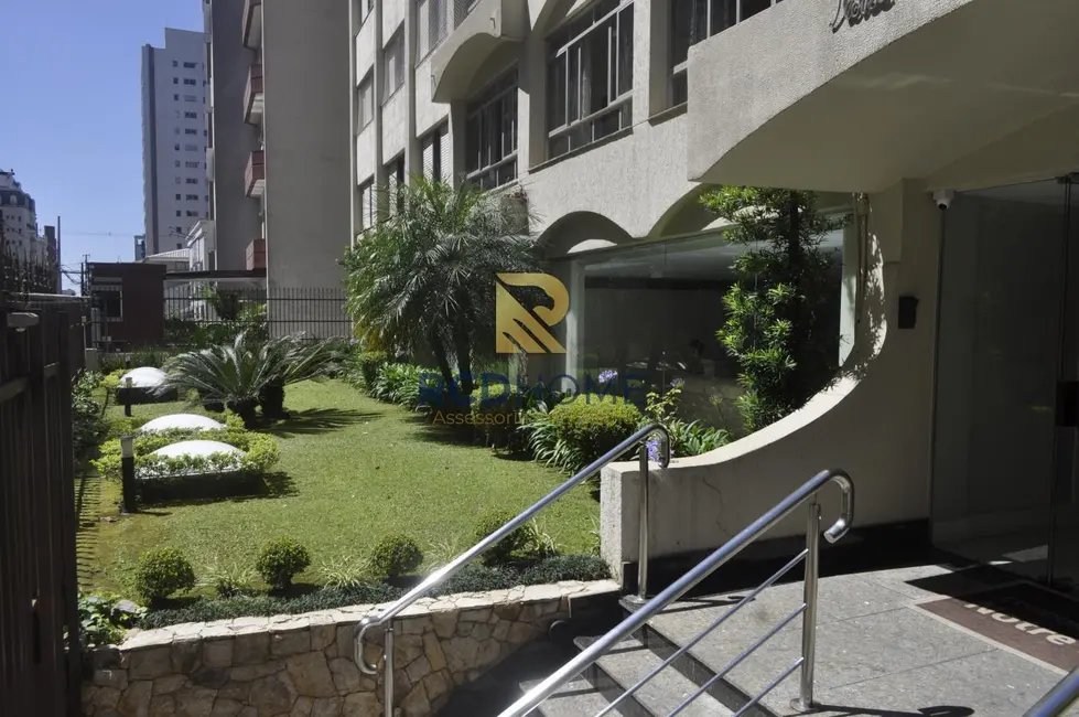 Foto 3 de Apartamento com 4 quartos à venda, 300m2 em Curitiba - PR