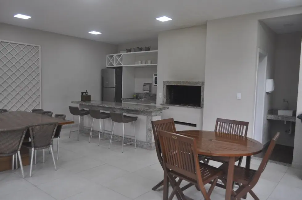 Apartamento com 3 quartos à venda, 105m2 em Curitiba - PR - imagem 9 Foto 9 de Apartamento com 3 quartos à venda, 105m2 em Curitiba - PR