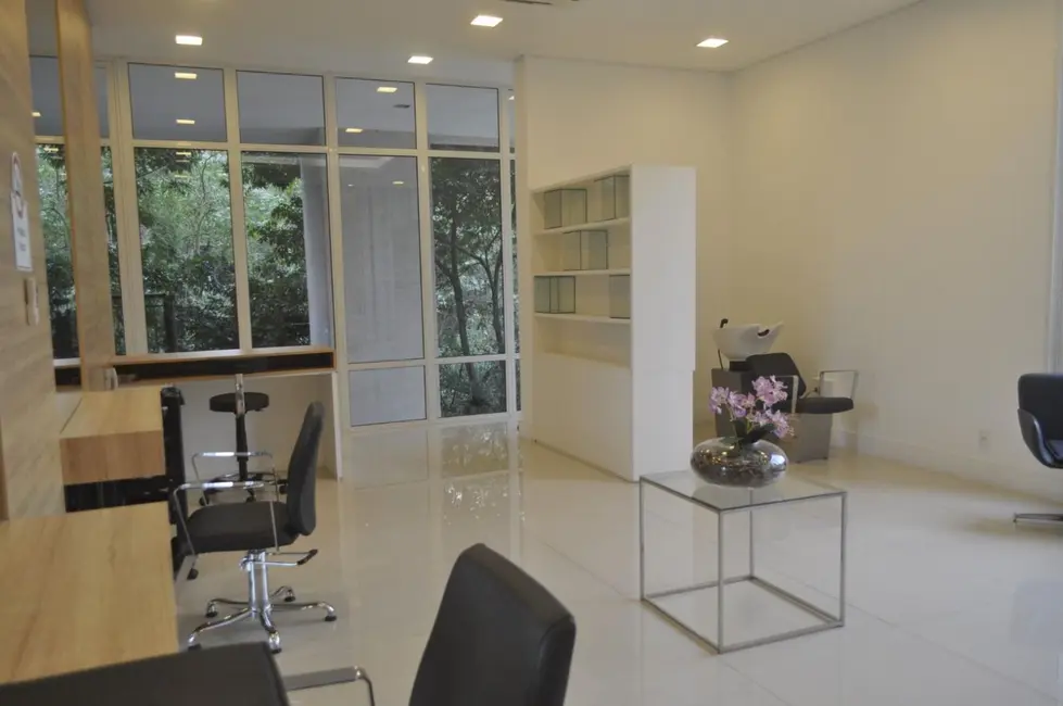 Apartamento com 3 quartos à venda, 105m2 em Curitiba - PR - imagem 4 Foto 4 de Apartamento com 3 quartos à venda, 105m2 em Curitiba - PR