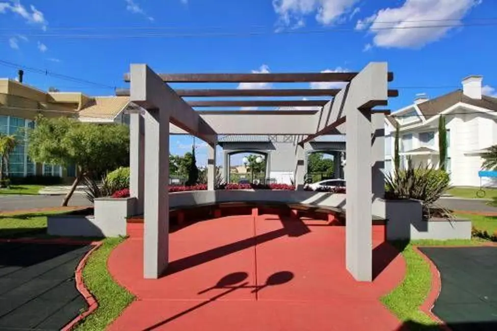 Casa com 5 quartos à venda, 290m2 em Curitiba - PR - imagem 4 Foto 4 de Casa com 5 quartos à venda, 290m2 em Curitiba - PR