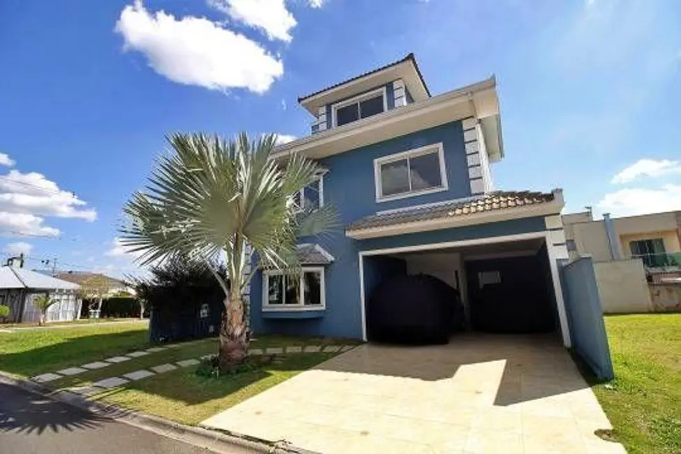 Casa com 5 quartos à venda, 290m2 em Curitiba - PR - imagem 1 Foto 1 de Casa com 5 quartos à venda, 290m2 em Curitiba - PR