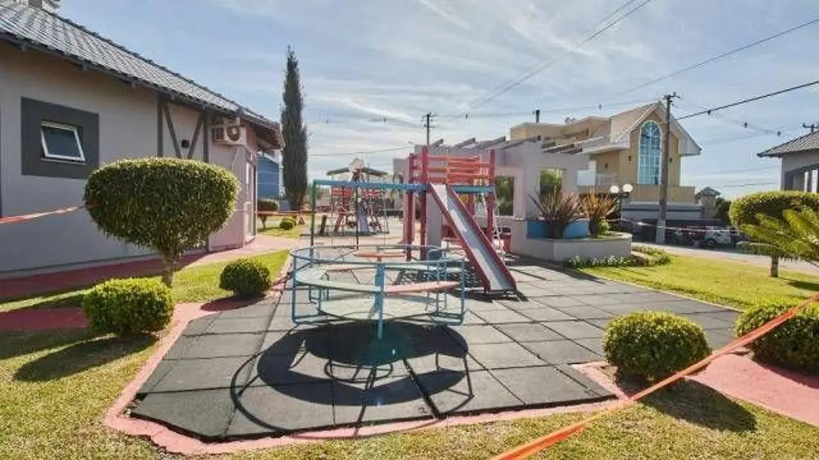 Casa com 5 quartos à venda, 290m2 em Curitiba - PR - imagem 9 Foto 9 de Casa com 5 quartos à venda, 290m2 em Curitiba - PR