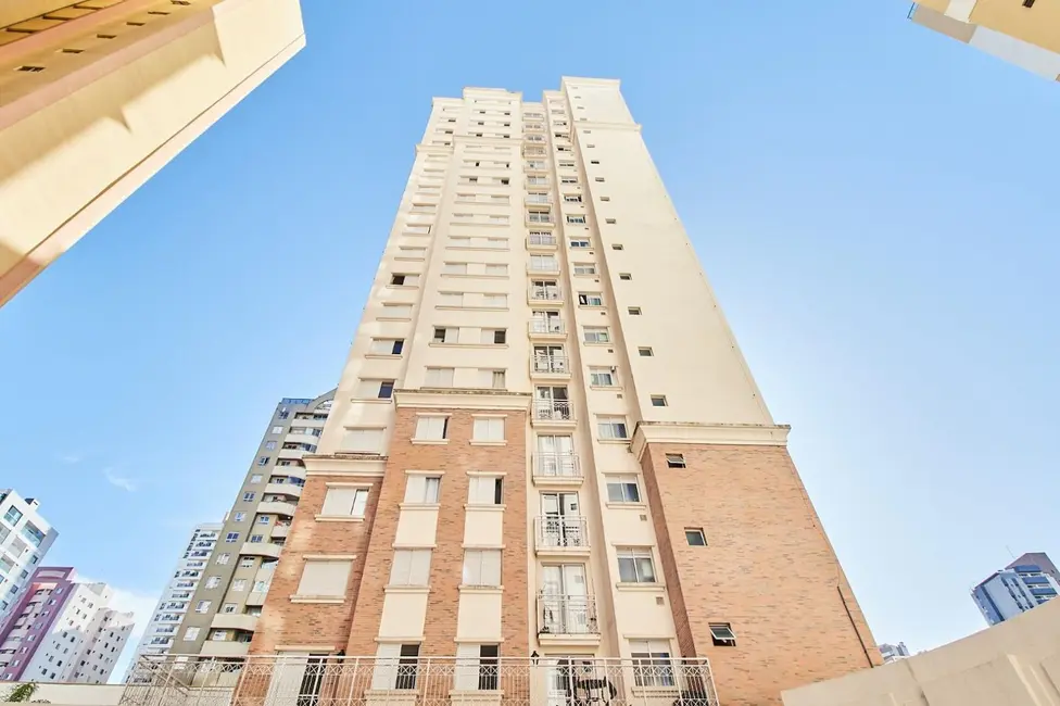 Foto 3 de Apartamento com 2 quartos à venda, 61m2 em Curitiba - PR