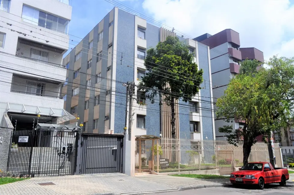 Apartamento com 3 quartos à venda, 91m2 em Curitiba - PR - imagem 3 Foto 3 de Apartamento com 3 quartos à venda, 91m2 em Curitiba - PR