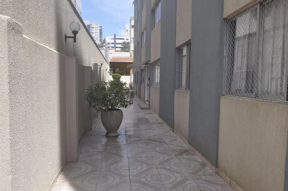 Apartamento com 3 quartos à venda, 91m2 em Curitiba - PR - imagem 6 Foto 6 de Apartamento com 3 quartos à venda, 91m2 em Curitiba - PR