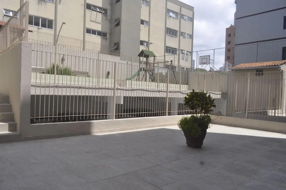 Apartamento com 3 quartos à venda, 91m2 em Curitiba - PR - imagem 8 Foto 8 de Apartamento com 3 quartos à venda, 91m2 em Curitiba - PR