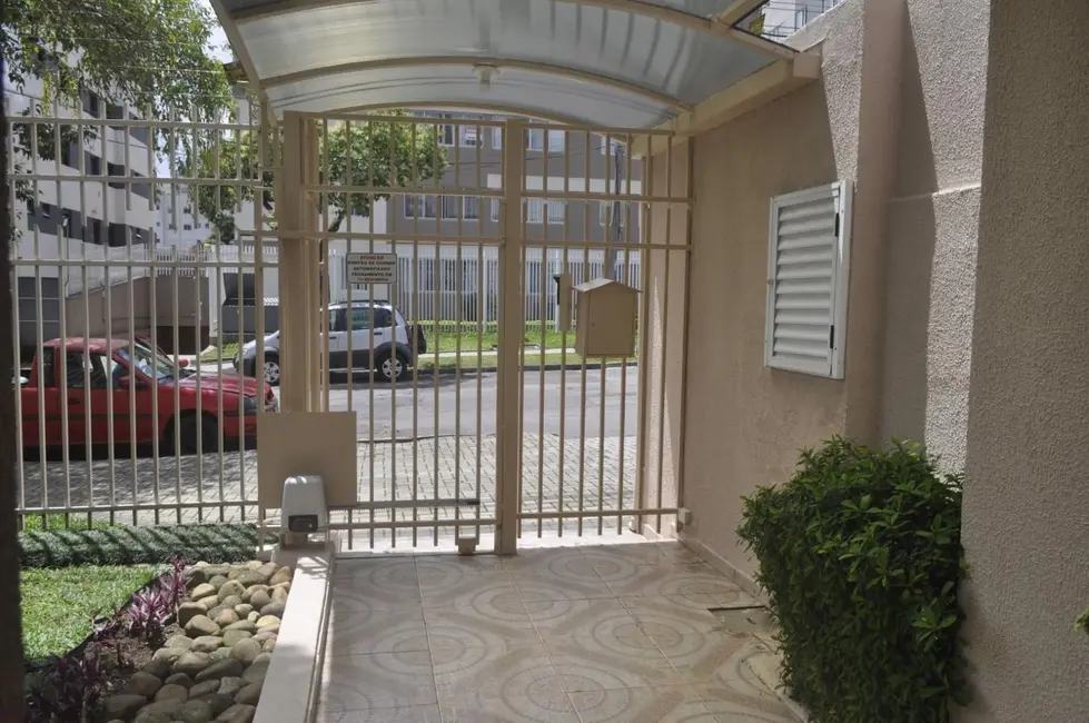 Apartamento com 3 quartos à venda, 91m2 em Curitiba - PR - imagem 4 Foto 4 de Apartamento com 3 quartos à venda, 91m2 em Curitiba - PR