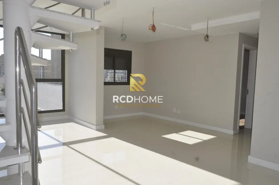 Cobertura com 2 quartos à venda, 90m2 em Curitiba - PR - imagem 5 Foto 5 de Cobertura com 2 quartos à venda, 90m2 em Curitiba - PR