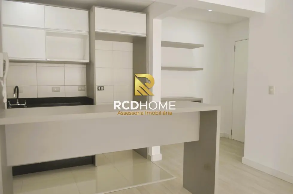 Foto 6 de Apartamento com 2 quartos à venda, 77m2 em Curitiba - PR