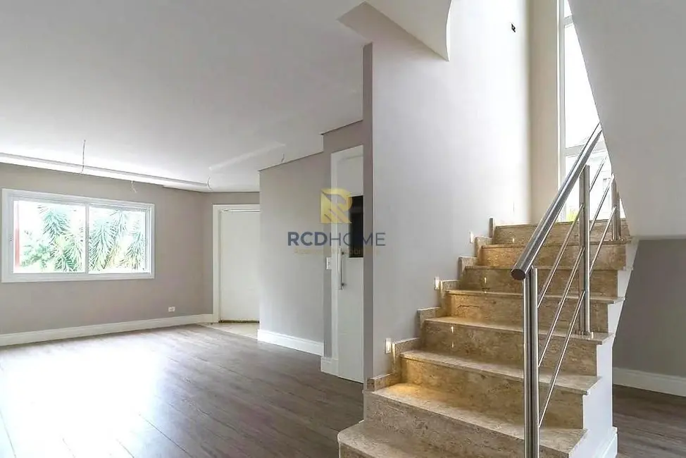 Casa de Condomínio com 3 quartos à venda, 246m2 em Curitiba - PR - imagem 7 Foto 7 de Casa de Condomínio com 3 quartos à venda, 246m2 em Curitiba - PR