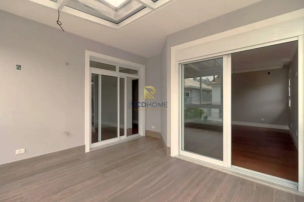 Casa de Condomínio com 3 quartos à venda, 246m2 em Curitiba - PR - imagem 9 Foto 9 de Casa de Condomínio com 3 quartos à venda, 246m2 em Curitiba - PR
