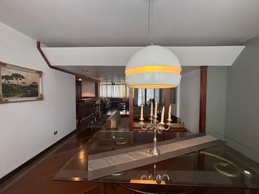 Apartamento com 4 quartos à venda, 273m2 em Curitiba - PR - imagem 7 Foto 7 de Apartamento com 4 quartos à venda, 273m2 em Curitiba - PR