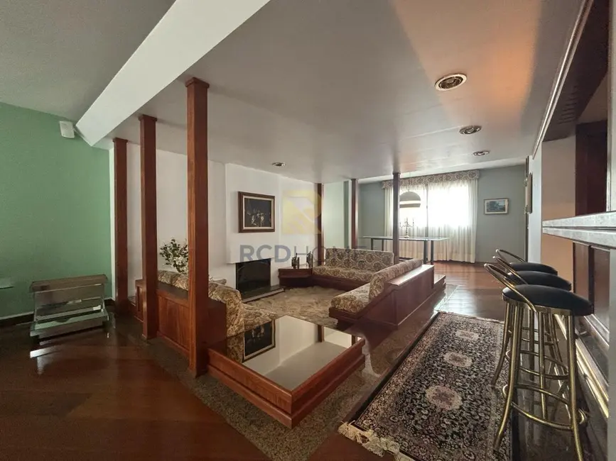 Apartamento com 4 quartos à venda, 273m2 em Curitiba - PR - imagem 4 Foto 4 de Apartamento com 4 quartos à venda, 273m2 em Curitiba - PR