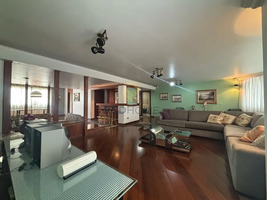 Apartamento com 4 quartos à venda, 273m2 em Curitiba - PR - imagem 6 Foto 6 de Apartamento com 4 quartos à venda, 273m2 em Curitiba - PR