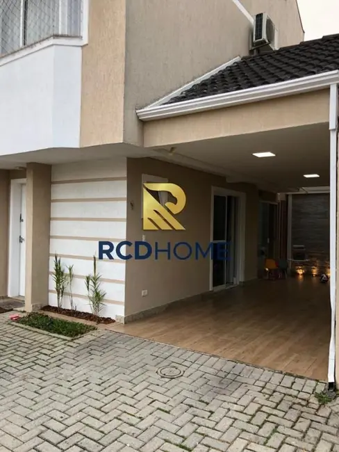 Casa com 3 quartos à venda, 140m2 em Curitiba - PR - imagem 3 Foto 3 de Casa com 3 quartos à venda, 140m2 em Curitiba - PR