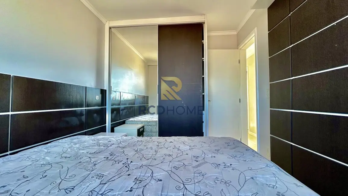 Apartamento com 3 quartos à venda, 120m2 em Curitiba - PR - imagem 8 Foto 8 de Apartamento com 3 quartos à venda, 120m2 em Curitiba - PR