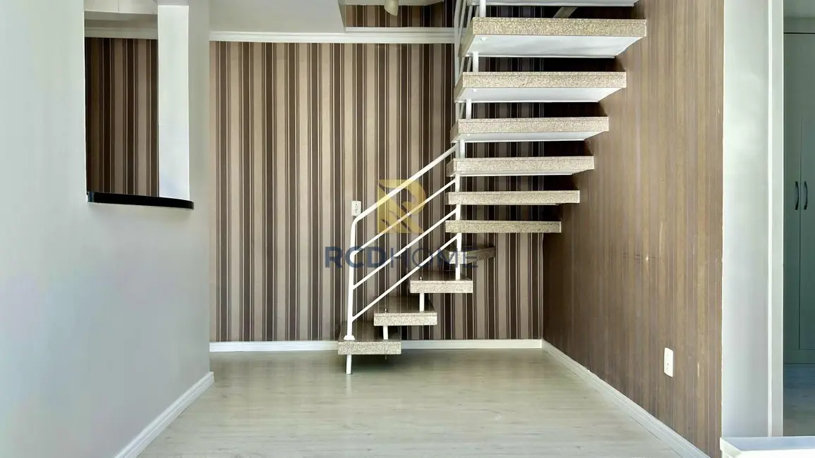 Apartamento com 3 quartos à venda, 120m2 em Curitiba - PR - imagem 6 Foto 6 de Apartamento com 3 quartos à venda, 120m2 em Curitiba - PR