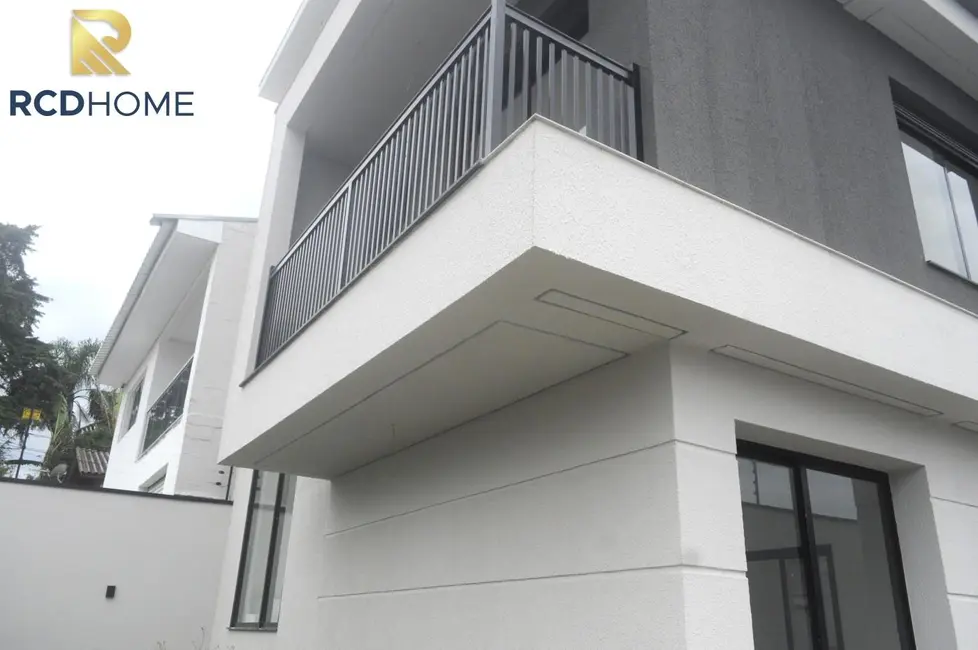 Casa de Condomínio com 3 quartos à venda, 193m2 em Curitiba - PR - imagem 4 Foto 4 de Casa de Condomínio com 3 quartos à venda, 193m2 em Curitiba - PR